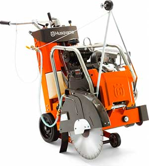 Резчик швов HUSQVARNA FS-524 в прокат в Оренбурге. У нас лучшая цена за сутки! Возможность взять в аренду с выгодной скидкой до 40% при экспресс доставке 24/7. И помните, ночью стоимость еще дешевле на 30%! #арендапрокат #виброплита #выгодно
